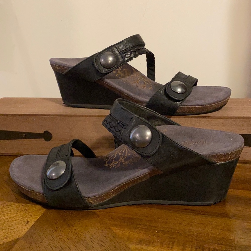 Aetrex Black Wedges with Gray Button Accents